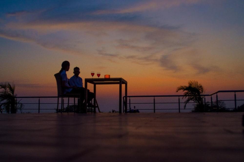 Hotel Acacia Goa Sinquerim Zewnętrze zdjęcie